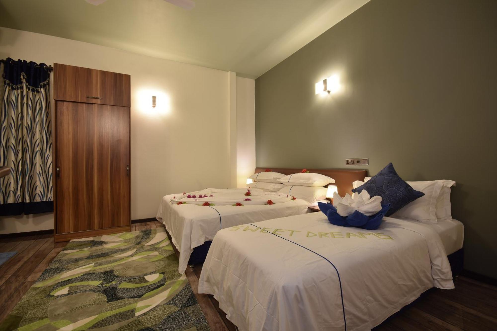 Island Home Inn Ukulhas Island Екстер'єр фото