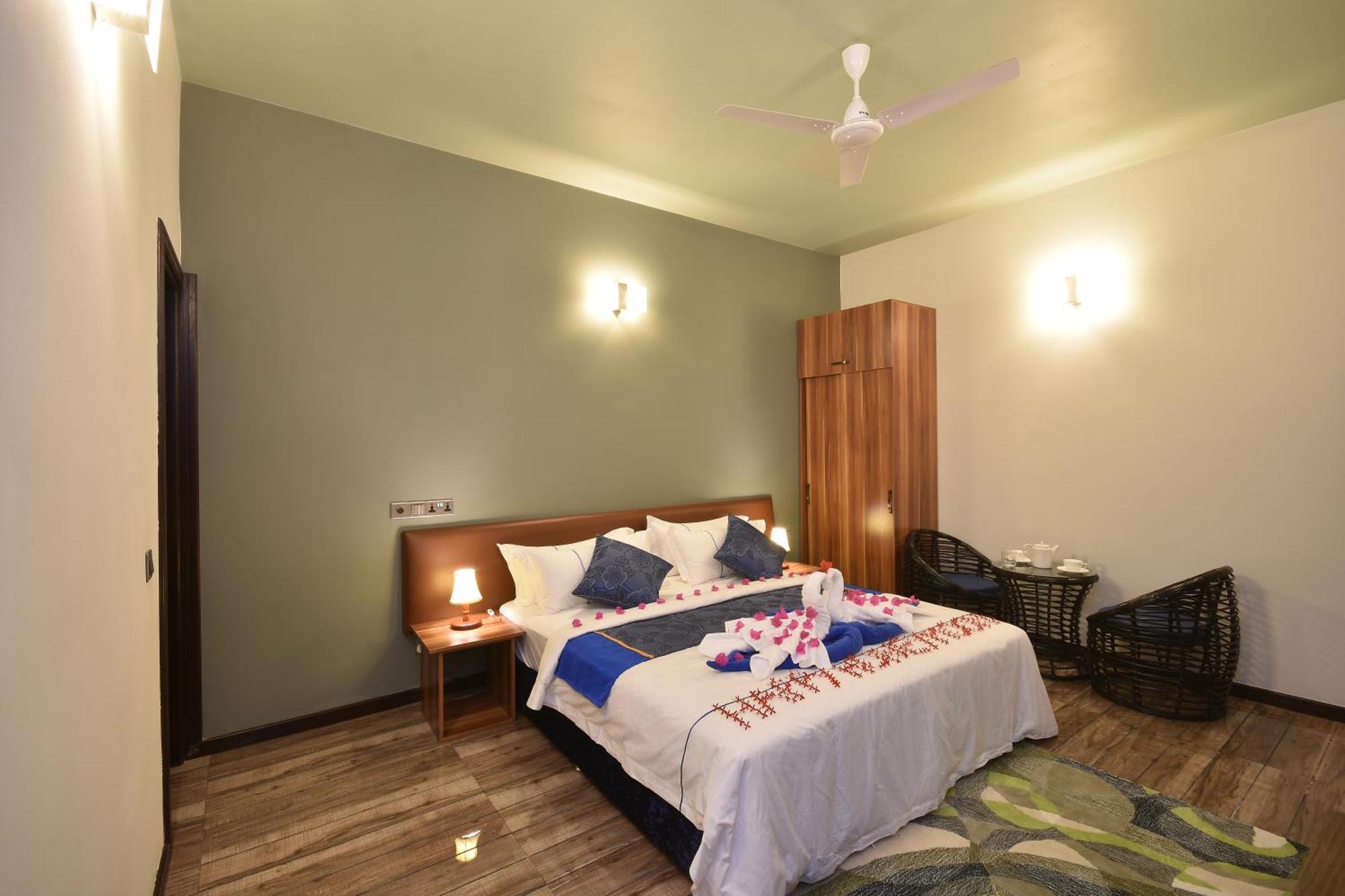 Island Home Inn Ukulhas Island Екстер'єр фото